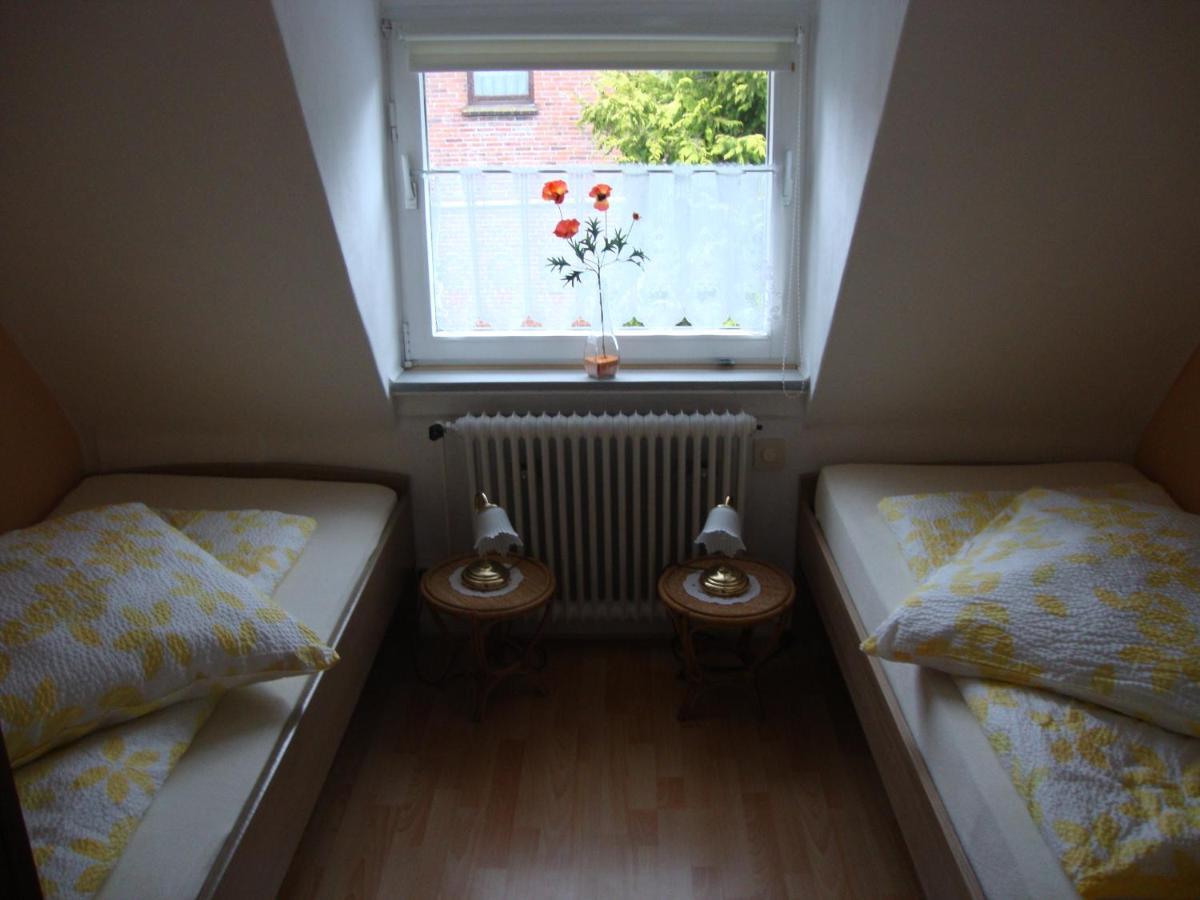 Poppenga - Feha Wallperle